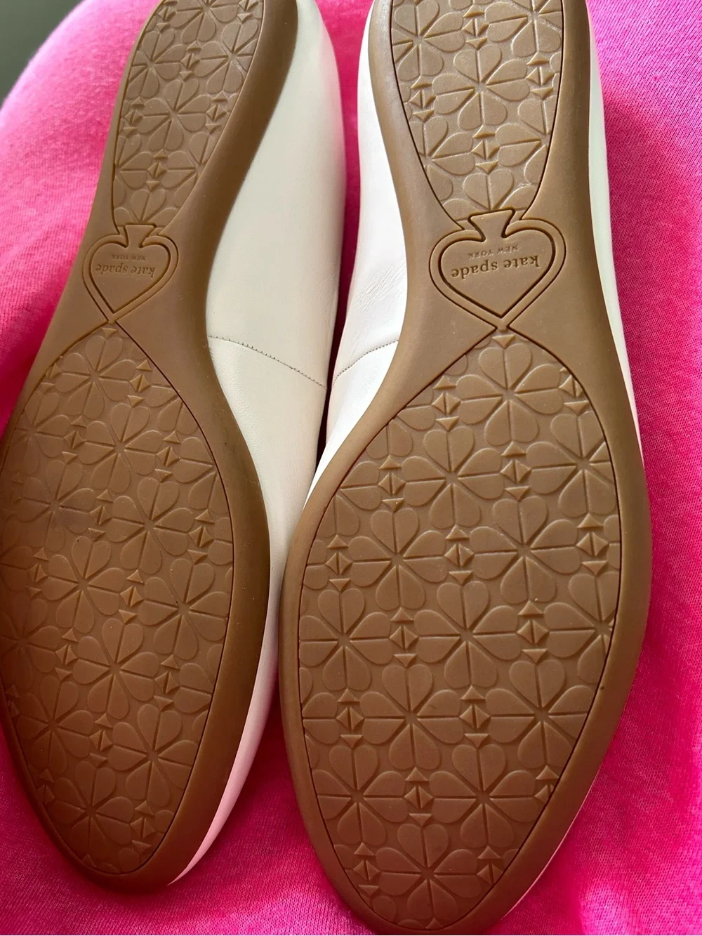 Kate Spade Pallenberg white flats leather silver never worn sz 9B